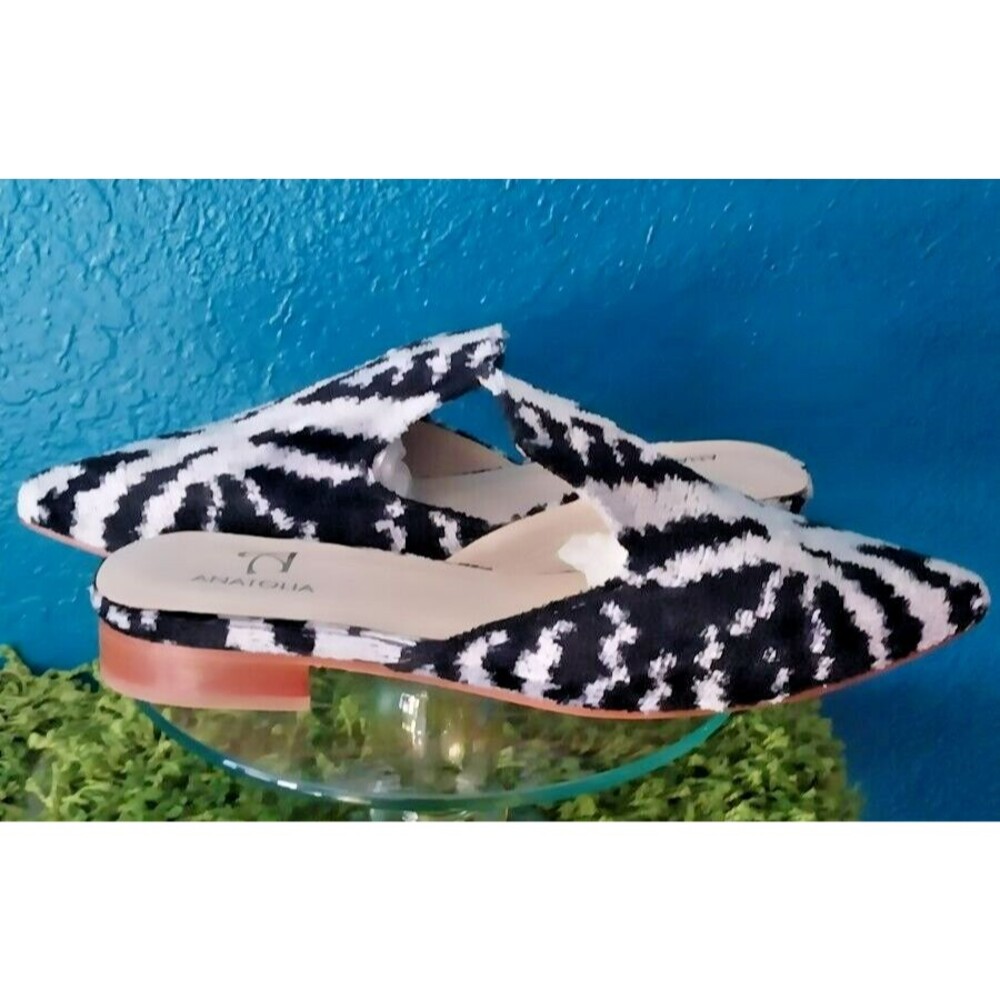 Women’s Velvet Silk Slip On Flats Mules Sandals Shoes Sz 38 US 7.5 Pointed Toes - Picture 3 of 5